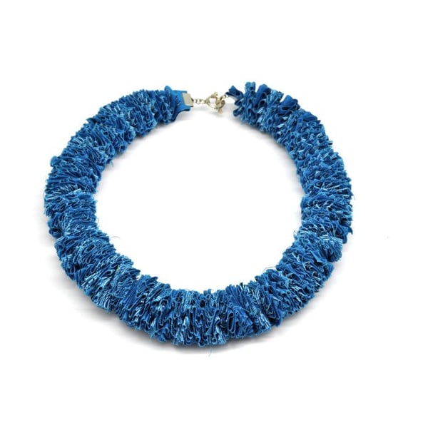 Siyalu - Etnisk halsband Stort modell Tyg i turkosa nyanser