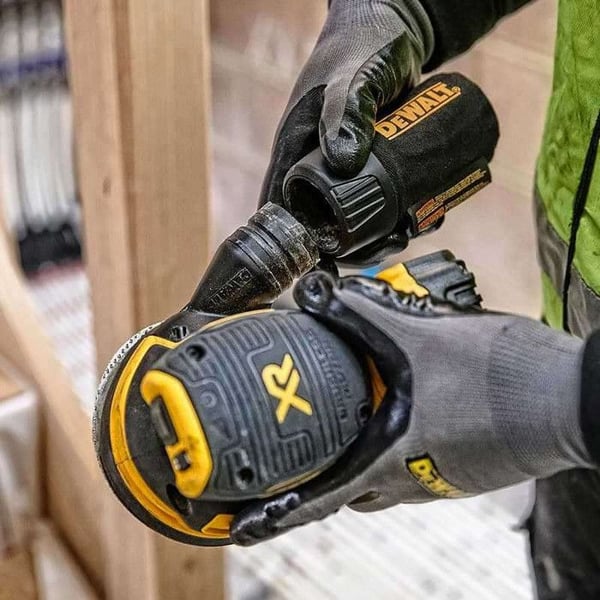 DeWALT DCW210N Multi-cutter 18V Coalless Multi-Tool Bar Version