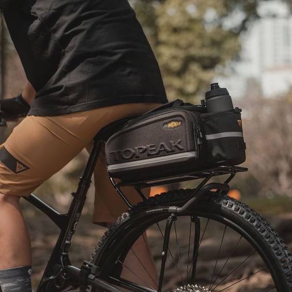 Bakre cykelväska - Topeak - MTX DXP - 22,6 liter - MTX fästs system - Inbyggd regnöverdrag