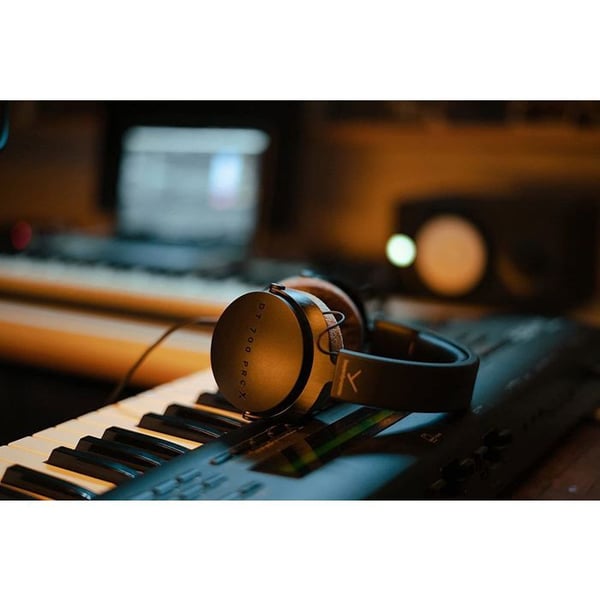 Beyerdynamic DT700 PRO-X Hörlurar / studio