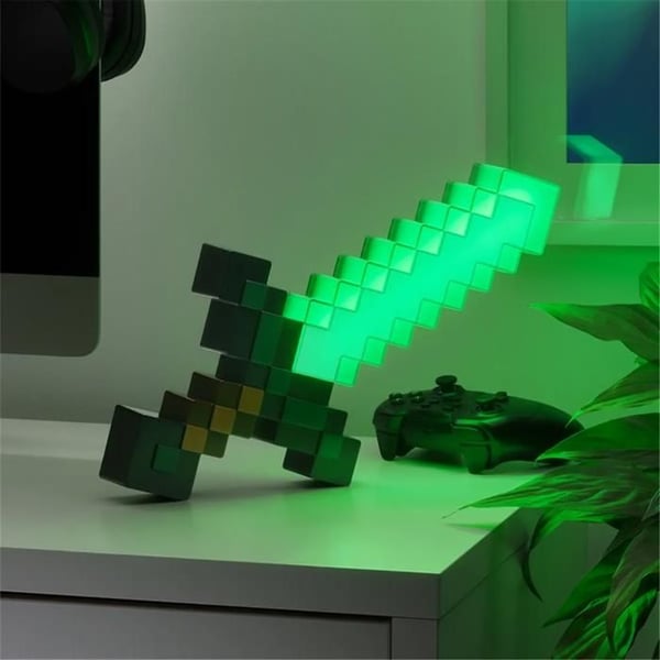 Diamond Sword Lamp Minecraft - Paladone - 3 dynamiske lysindstillinger - USB- eller batteridrift