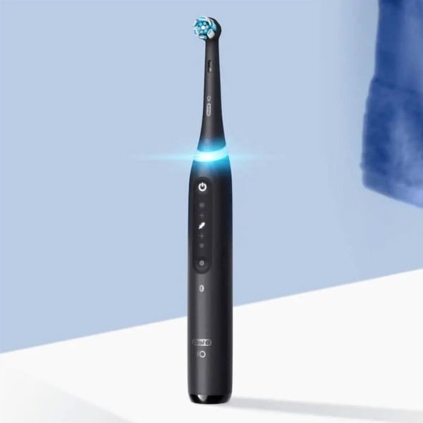 ORAL-B IO SERIES 5 eltandborste - Mattsvart - 415107