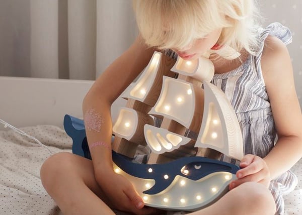 Little Lights - Marinblå Ship Night Light Lamp