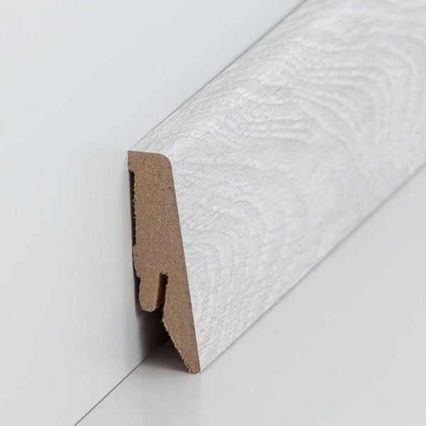 PROVISTON Sockel nr 221 MDF 18 x 58 x 2500 mm ek för att limma, klämma, skruva & spika Belagd MDF-kärna 25 meter | 10 stycken