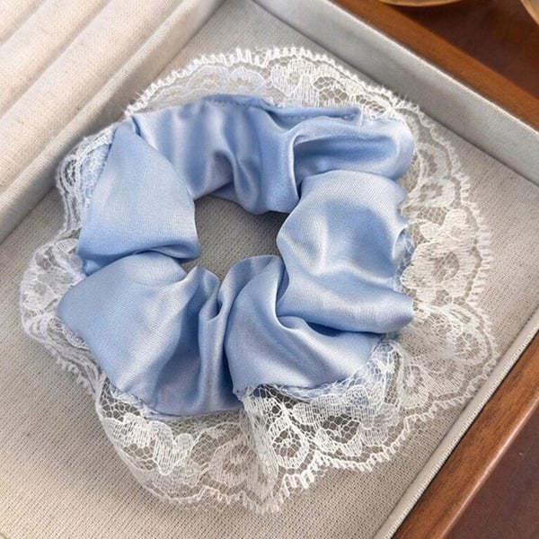Chouchou - AVIZAR - Klassisk - Satin - Spets - Ljusblå