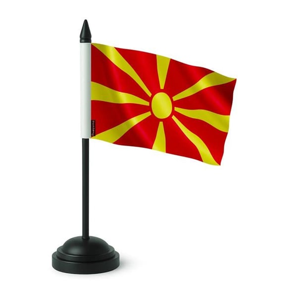 Bordflagga för Nordmakedonien – 14 x 21 cm – Polyester – Svart Plastfot – Pixelforma