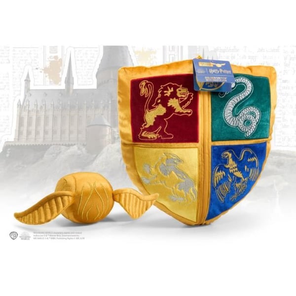 Peluche - NOBLE COLLECTION - HARRY POTTER - Blason de Poudlard - Vif d'Or - 10cm/38cm/36cm Peluche - NOBLE COLLECTION - HARRY POTTER - Blason de Poudlard - Vif d'Or - 10cm/38cm/36cm