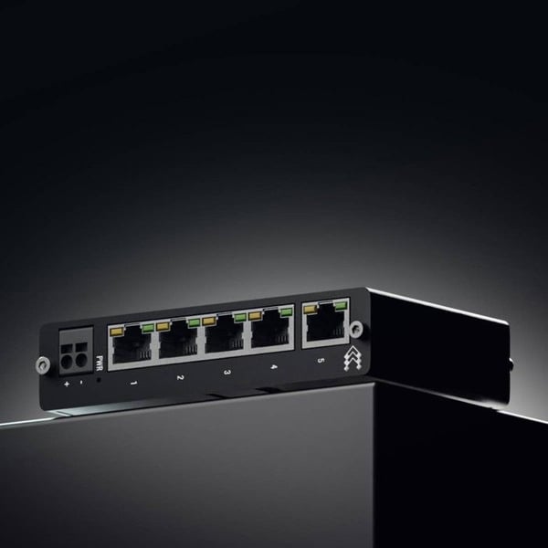 Teltonika TSW010 Kytkimet