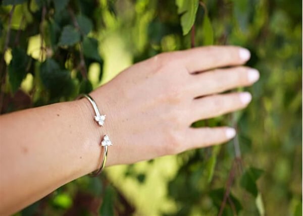 Öppen armband - AGATO - AGB782 - Rhodinerad silver - Kubisk zirkon - Solid design