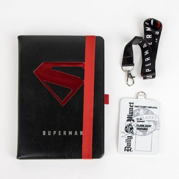 Pappersset - CERDA - Superman - A5 Anteckningsbok - Officiell DC Comics Badge - Röd bärbar 100 g