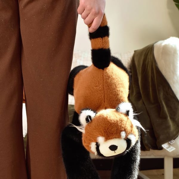 Podcolle - Den strakte røde panda - BÆRER HISTORIE - PLUSH/ Dyr - HO3366 - Brun - Polyester - Fra 3 år