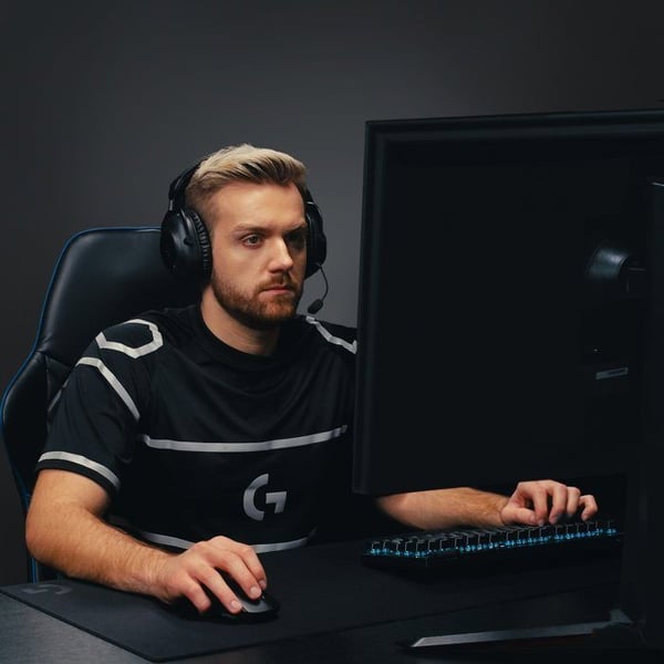 Spelklaviatur - LOGITECH - G PRO X TKL - Mekanisk - Trådlös - Dynamisk bakgrundsbelysning