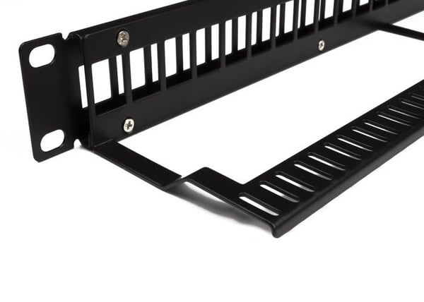 Patchpanel Rack 1u Tom 24 portar Slim Utp Lapara Nätverk