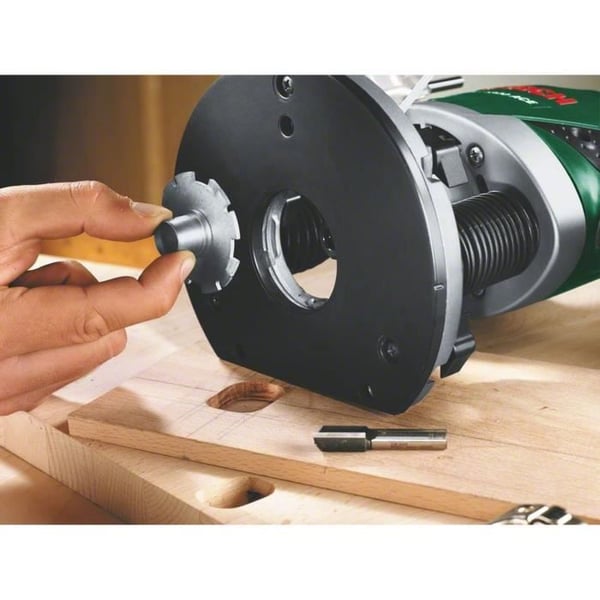 Bosch router - POF 1400 ACE (1400W, levereras med tillbehörsset)
