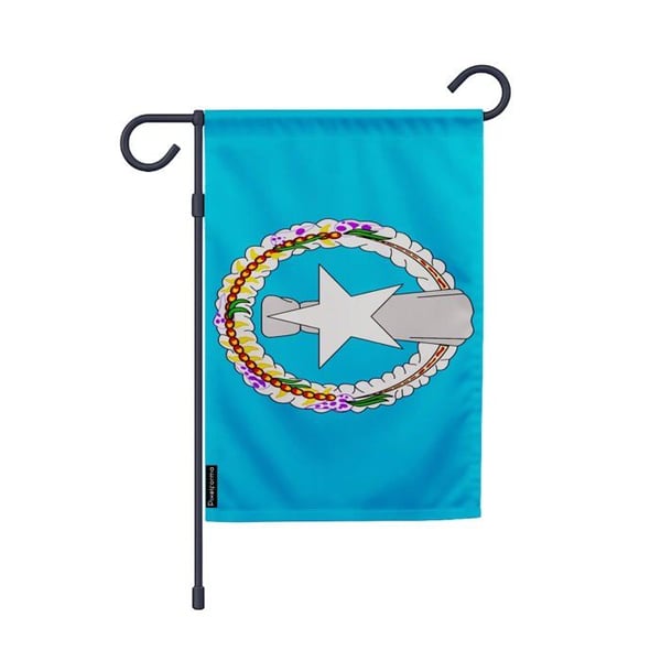Flagga Trädgård Norröna Mariane – 32 x 47.5 cm – Hållbar Polyester – Vertikalt Format – Utomhus – Pixelforma