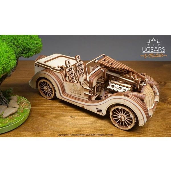 UGEARS VM-01 Roadster – Byggbar 3D trämodell – för vuxna och barn – Miniatyrarbetsbil – i plywood,