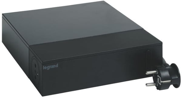 LEGRAND Stikdåse FB 4x2P+T 4X2P hjørne TV overspændingsbeskyttelse 2m - Sort