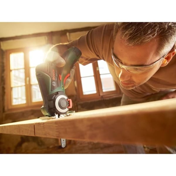 Bosch sladdlös raksåg - Easycut 12 - NanoBlade träblad - 12V-2,5Ah batteri
