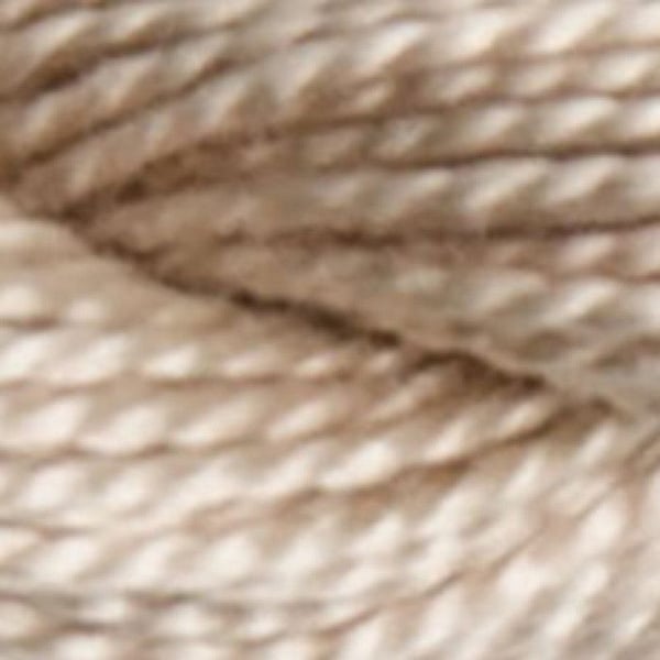 Broderitråd - DMC - Storlek 5 - 100% bomull - 27,3 yards - Ljus brunbeige