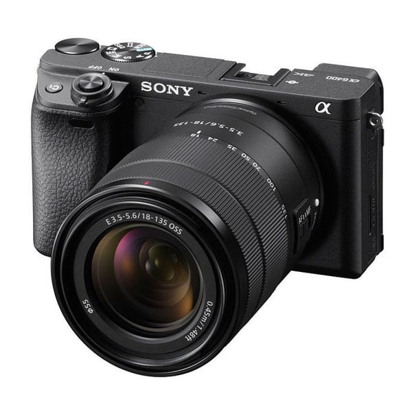 SONY ALPHA 6400 SVART + 18-135