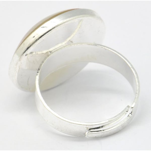 Cocotte - Cabochonring Blomma Beige Bakgrund