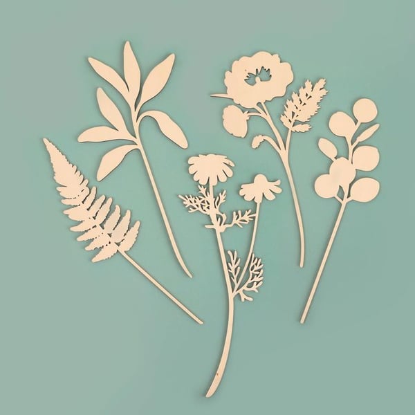 10 träblommor att dekorera 24 cm