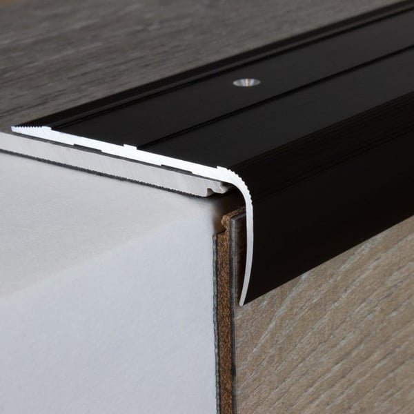 PROVISTON Kombinerad vinkelsteg med måtten 28,5 x 75 x 1000 mm i anodiserad aluminium med hål.