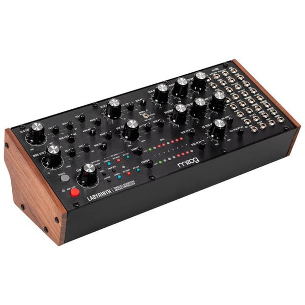 Racksyntes - Labyrint - generativ sekvenserare - dubbel analog väg - semi-modulär
