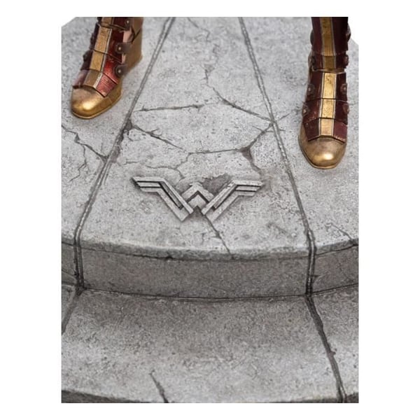 Statuett - Wonder Woman - 1/6 - Färdig och handmålad - 37 cm - Weta Workshop