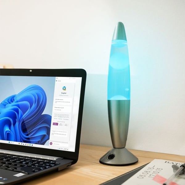 INNOVAGOODS FLERFÄRG LED LAVA LAMPA