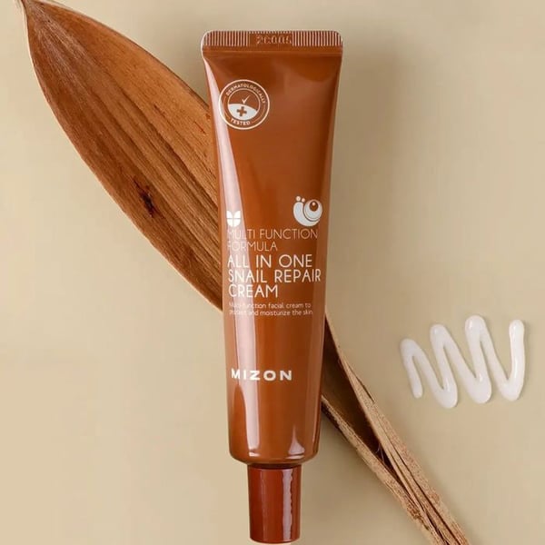 Reparationskräm - MIZON - All In One Snail Repair Cream - 35 ml - 92% snigelslem - Återfuktande