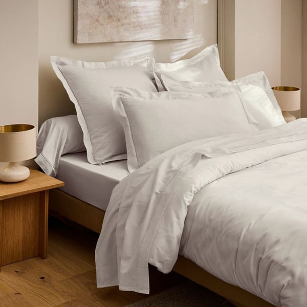 Drap Housse "Prestige" 100% Satin av kammad bomull 120 trådar/cm² Ren bomull - Prestige Sable - 180 x 200 cm med 30 cm kant