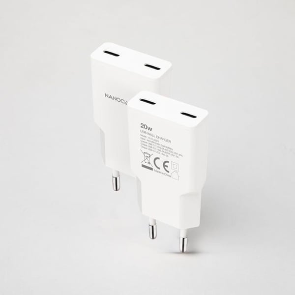 USB-C-laddare 20W - Nano-kabel - 2x USB-C PD - Vit - 81x36x15 mm - Snabbladdning - Kortslutningsskydd - Resa
