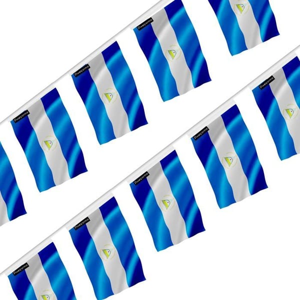 Girland – Flagga från Nicaragua – 14 x 21 cm – Polyester – Att hänga – 20 stycken