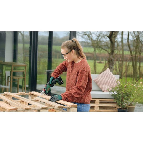 Langaton puutarhasaha BOSCH Keo - Terä 150 mm - Leikkaus 80 mm - A-Grip - Akun kapasiteetti 2 Ah ja laturi
