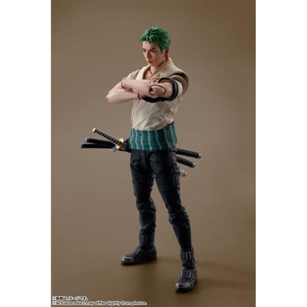 ETT FIGUR S.H. RORONOA ZORO NETFLIX 14 CM BANDAI T
