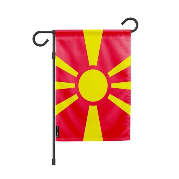 Trädgårdsflagga för Nordmakedonien – 32 x 47,5 cm – Hållbar Polyester – Horisontell Format – Utomhus – Pixelforma