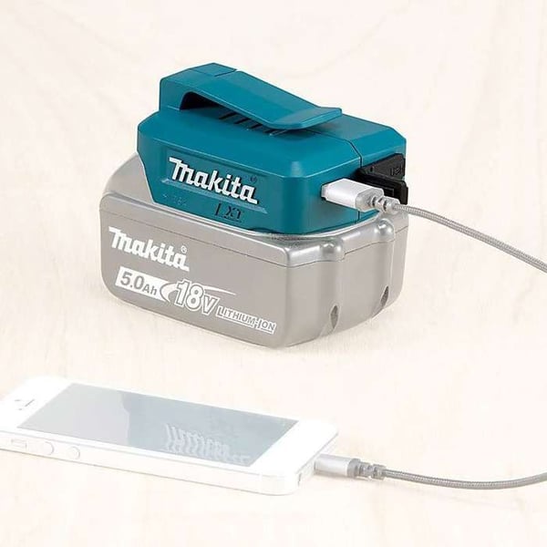 Laddare - MAKITA - ADP05 - 2 USB-A uttag - 14,4 V - Li-ion