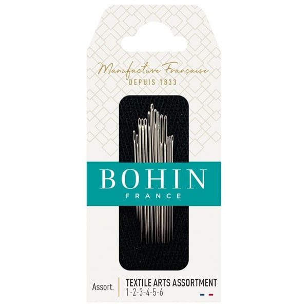 "AIGUILLES ASSORTIMENT POINT DE CROIX COUTURE COURA 01097" på svenska är "Nålar assorterade för broderi Couture COURA 01097".