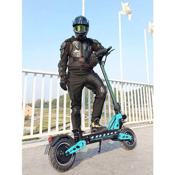 Sähkökäyttöinen taitettava potkulauta - DriveTron DT10 - Moottori 1400 W - Akkukapasiteetti 48 V 15,6 Ah - Toimintaetäisyys 40-50 km - NFC - Max 55KM