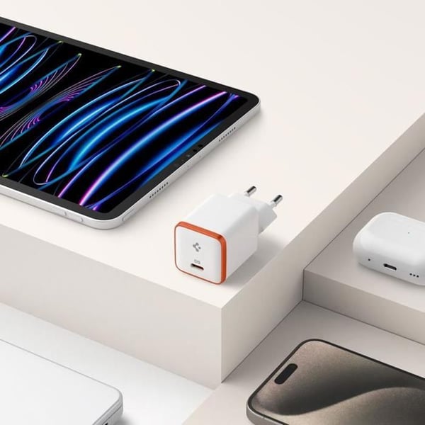 USB-C vægoplader - SPIGEN - ArcStation Essential EE301EU - 30 W - Intelligent opladning - Kompakt