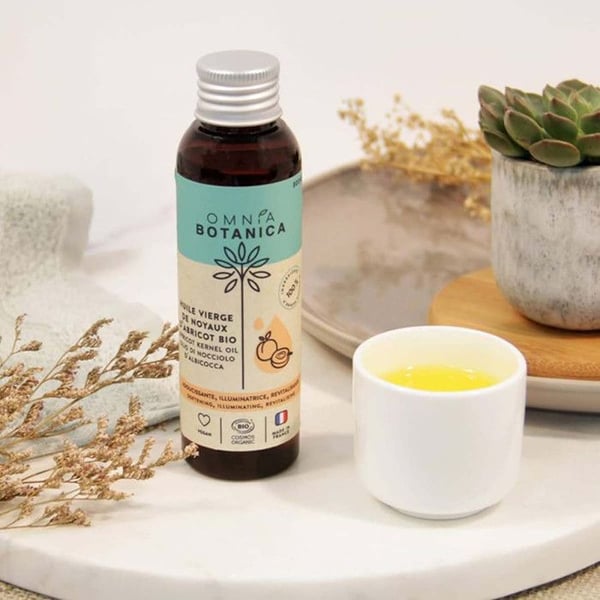 OMNIA BOTANICAL Aprikoskärnolja, 100 ml EKOLIGISK VIRGIN OLJA