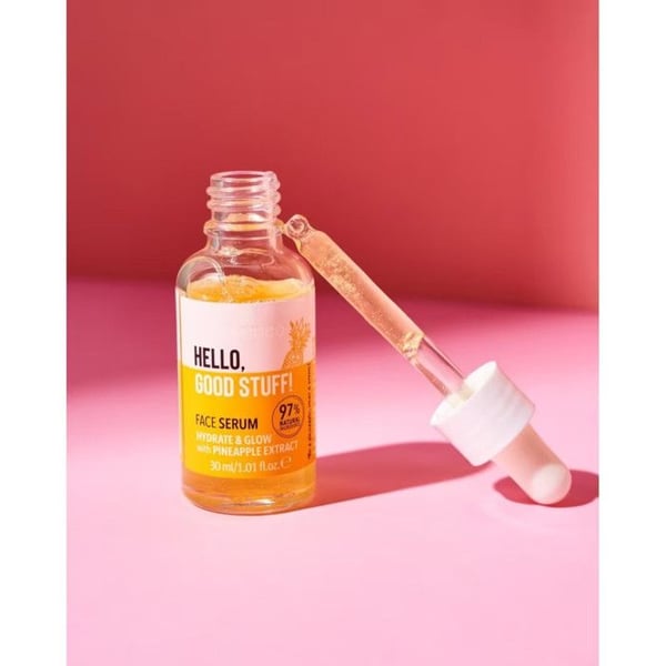 Fuktgivande ansiktsserum - ESSENCE - Hello, Good Stuff! 30ml - Intensiv fuktighet - Ananasdoft - Alla hudtyper