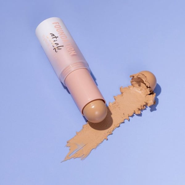 Essence - Foundation i Stiftform - 160 -