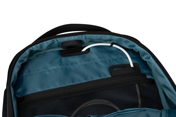 Hyper HyperPack 16" datorryggsäck med plats för spårare, svart