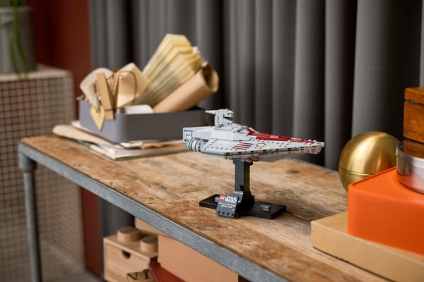 LEGO Star Wars 75404 – Acclamator-klassens angrebsskib