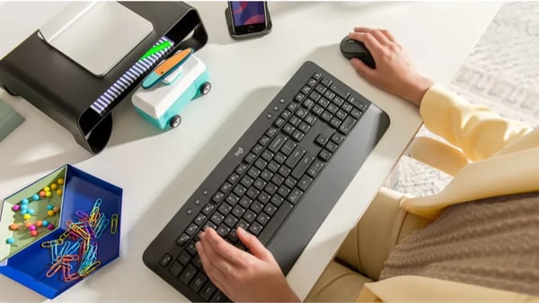 Logitech Signature K650 -trådløst tastatur, grafit