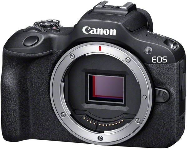 Canon EOS R100 -systemkamera + RF-S 18-45 mm IS STM + RF-S 55-210 mm F5-7.1 IS STM -objektiv