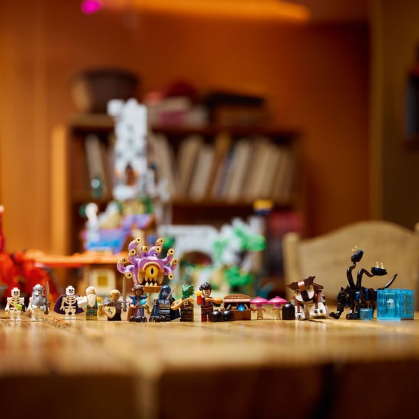LEGO Ideas Dungeons & Dragons: Röda drakens sägen Set