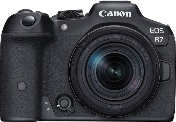 Canon EOS R7 + 18-150 mm objektiv